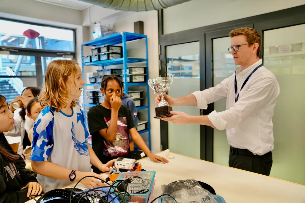 Năng Lực Hành Động Và Lãnh Đạo