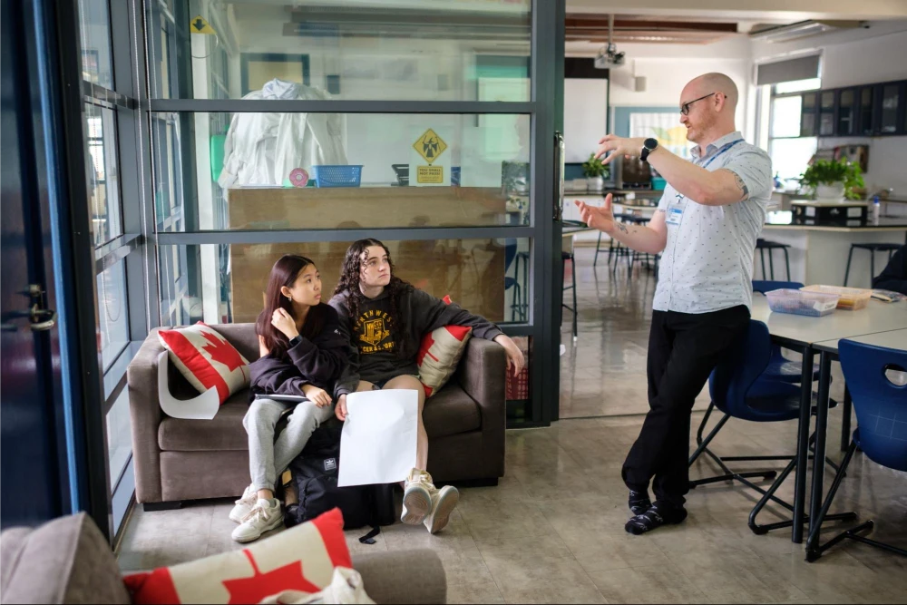 Top 10 Kỹ Thuật Rèn Luyện Kỹ Năng Lắng Nghe Chủ Động Hiệu Quả