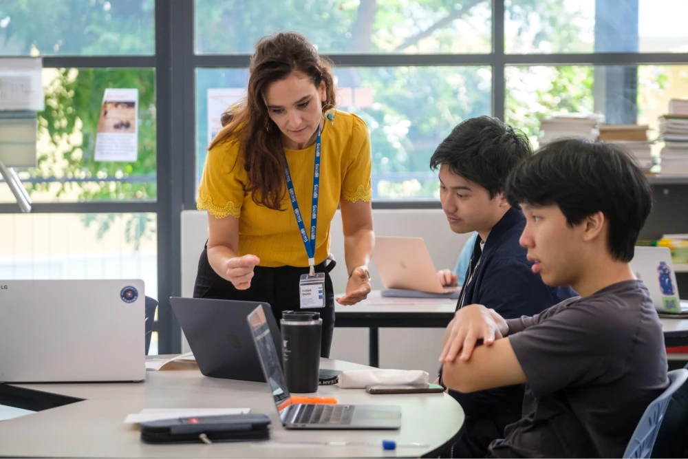 UNIS Hà Nội Đồng Hành Cùng Học Sinh Trong Thời Đại AI